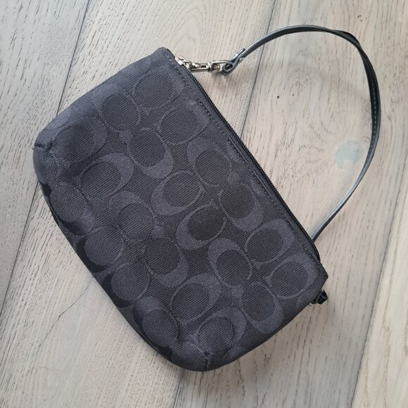 Vintage COACH Wristlet - Picture 4 of 4